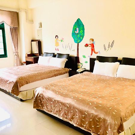 הואליין סיטי Green Window Homestay綠窗小築天安居民宿 מראה חיצוני תמונה